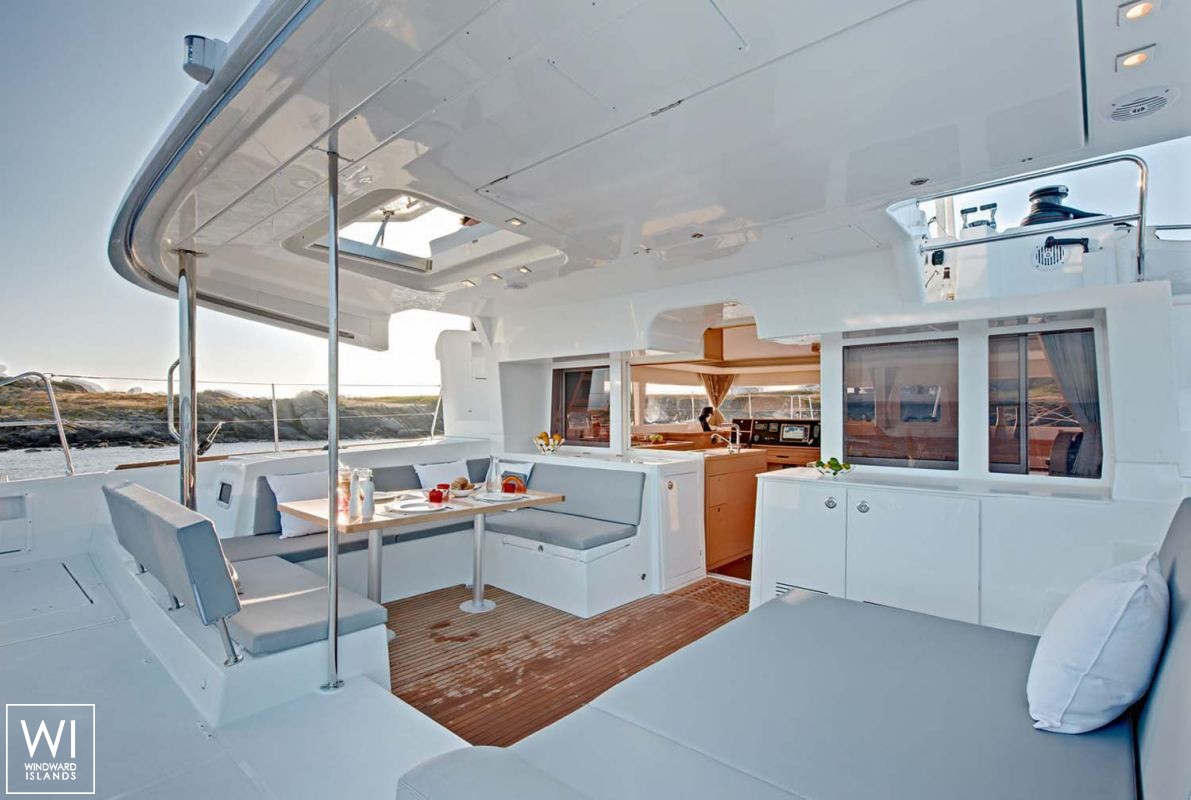 Lagoon 450 Lagoon Catamaran Exterior 4