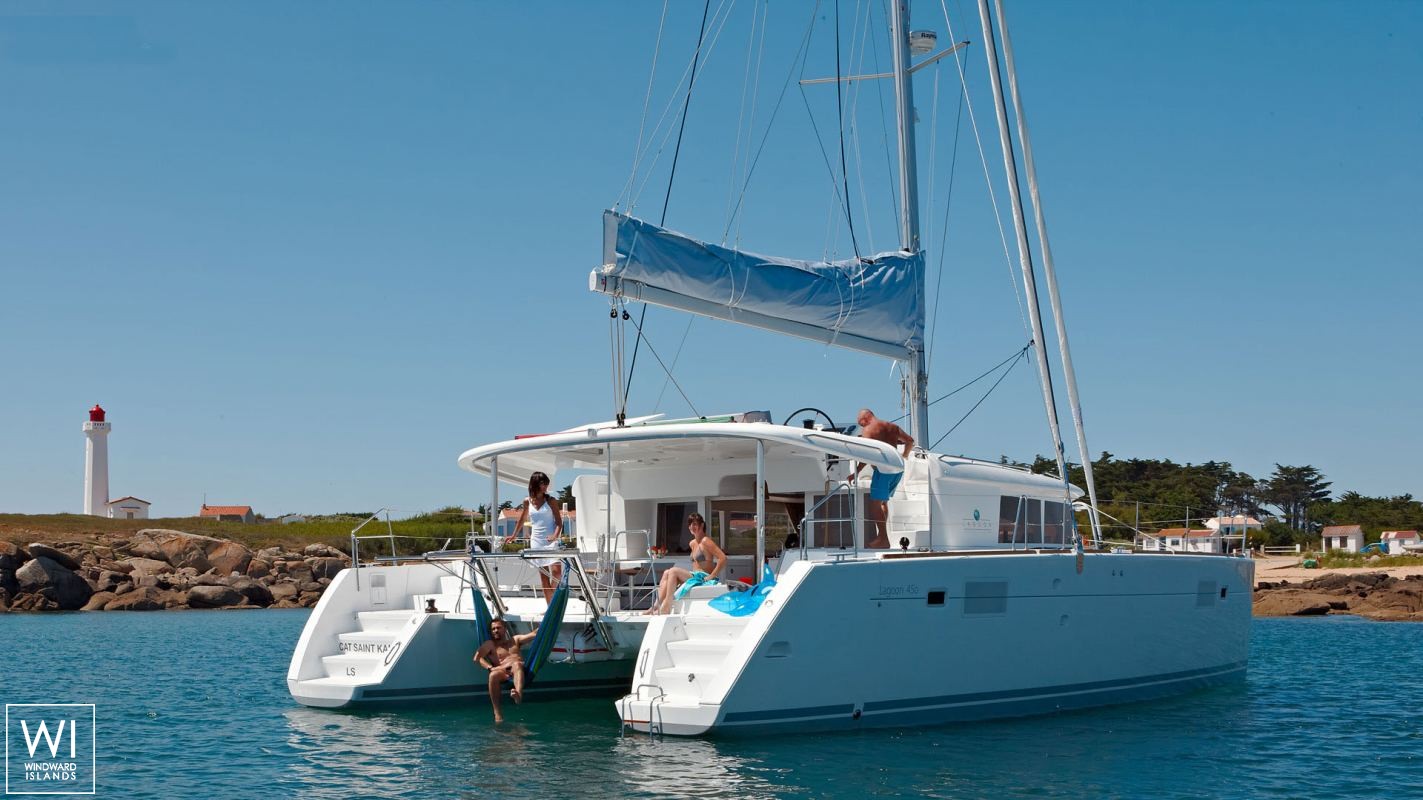 Lagoon 450 Lagoon Catamaran Exterior 3