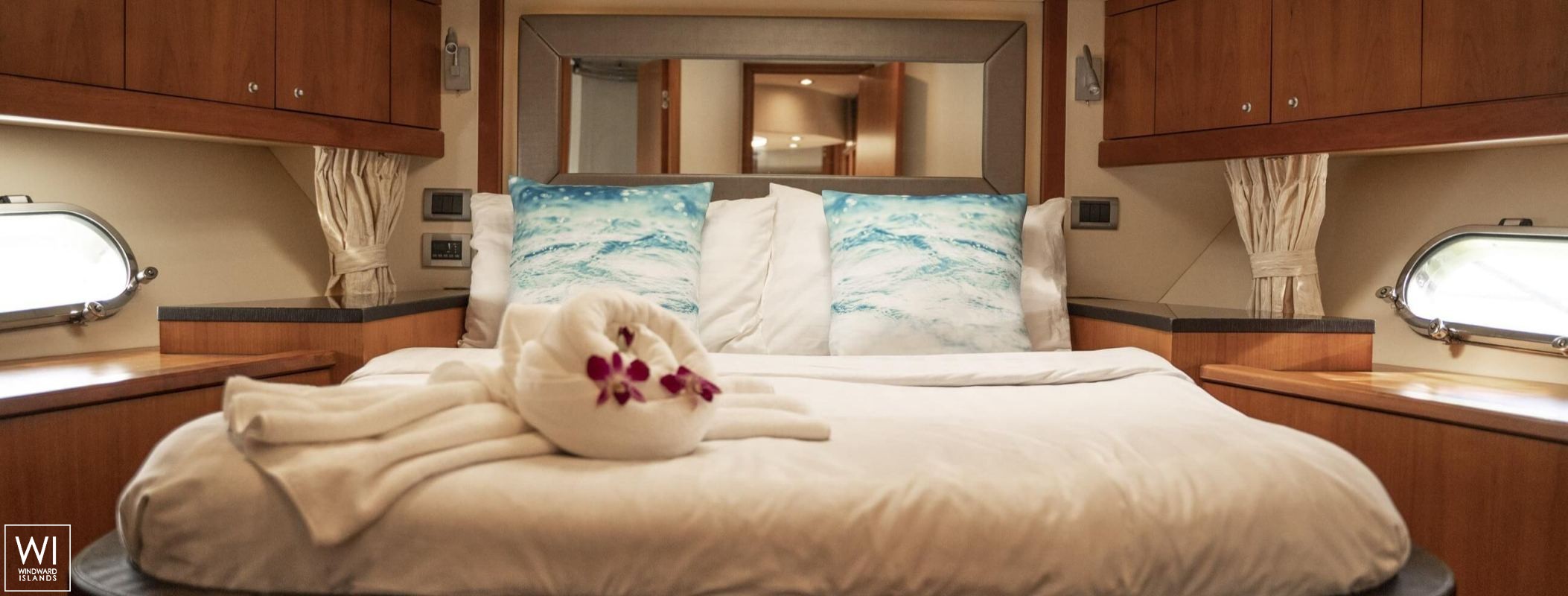 Sea Scape 2  Sunseeker Manhattan 60' Interior 10