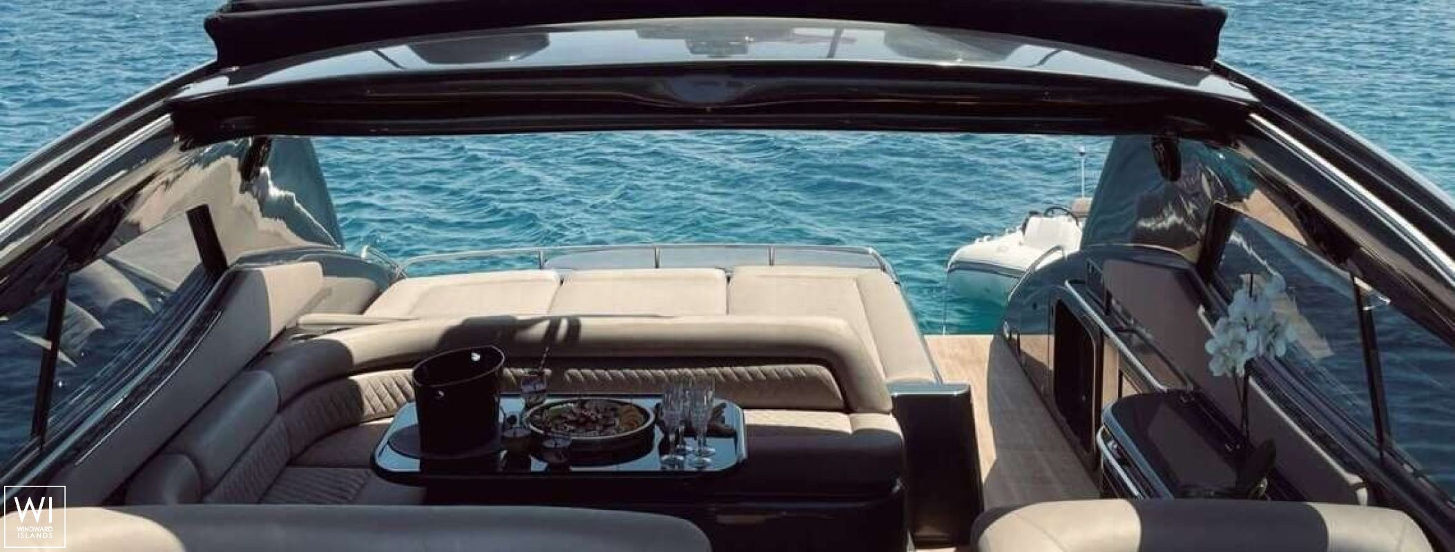 007  Sunseeker Predator 68' Interior 12