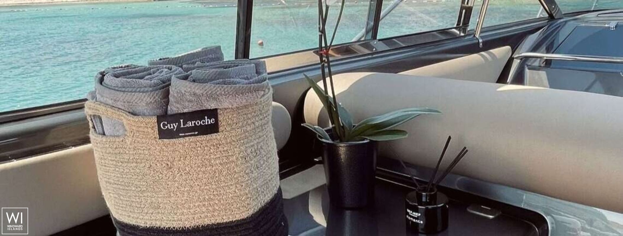 007  Sunseeker Predator 68' Interior 16