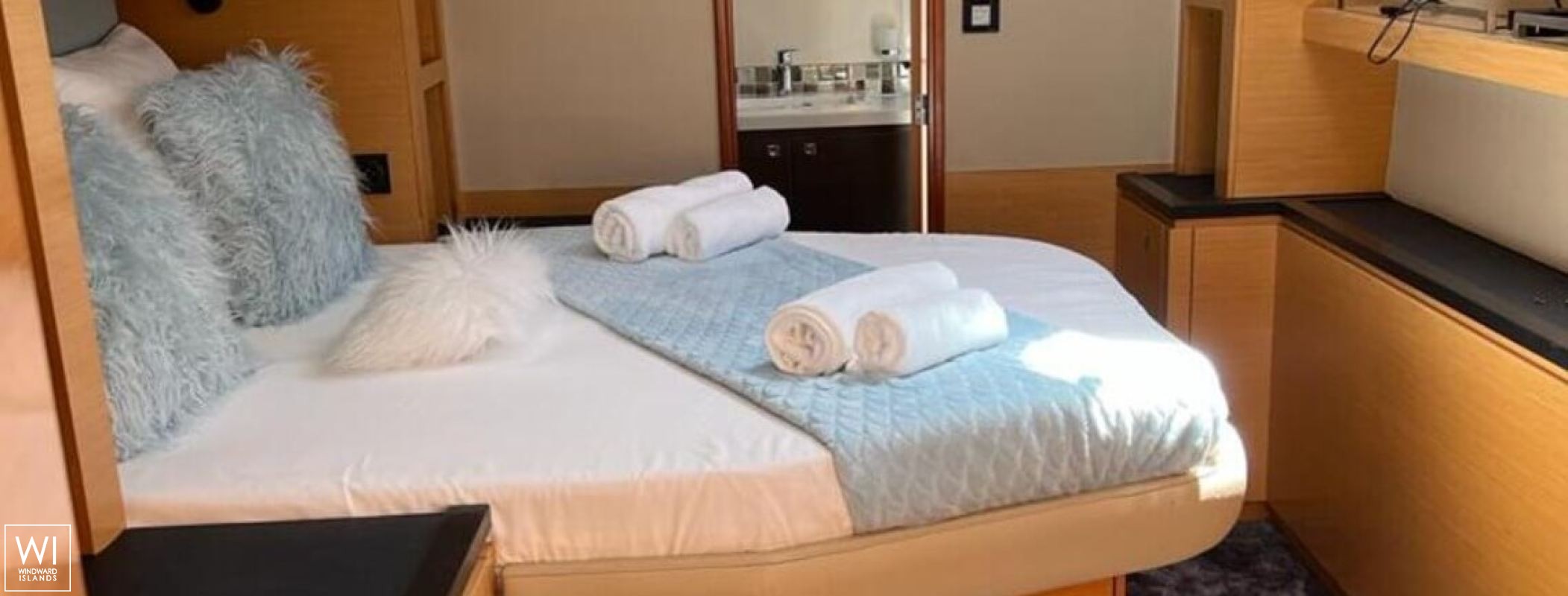 ZEN  Fountaine Pajot Sanya 57 Interior 8