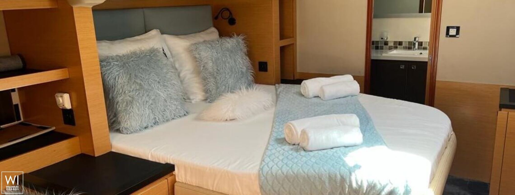 ZEN  Fountaine Pajot Sanya 57 Interior 15