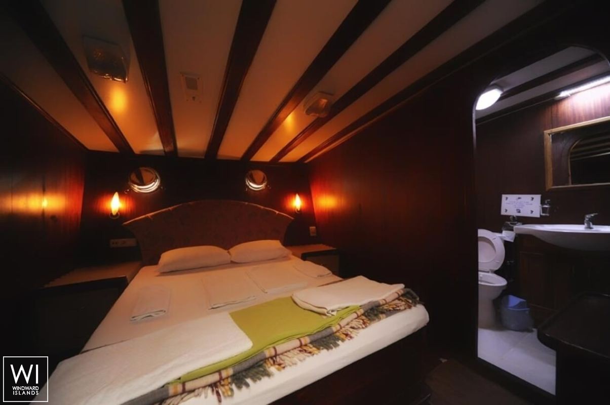 Seahorse  Turkish Gulet Gulet Scuba 30M Interior 1