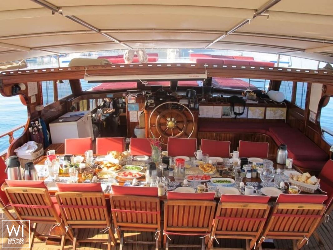 Seahorse  Turkish Gulet Gulet Scuba 30M Interior 4