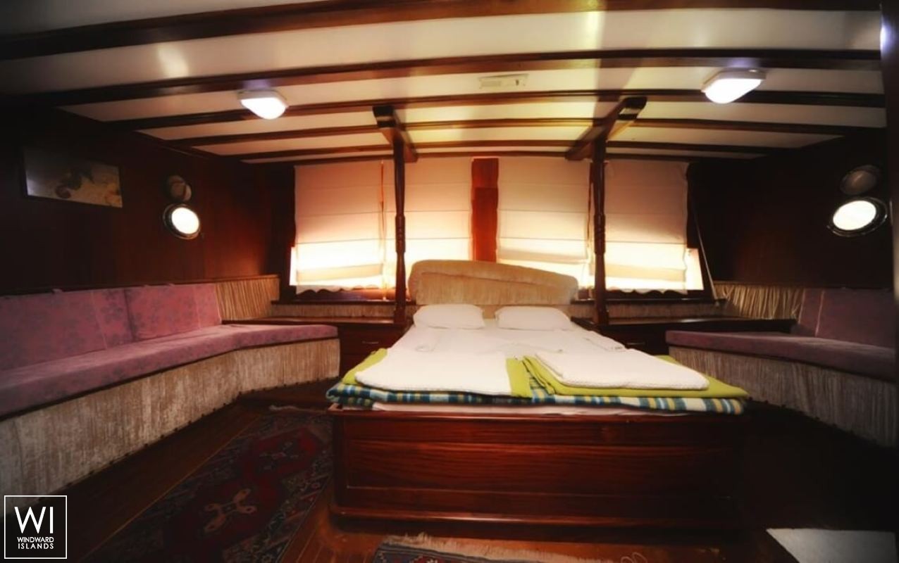 Seahorse  Turkish Gulet Gulet Scuba 30M Interior 8