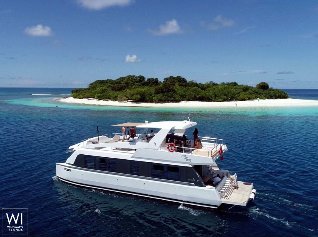 OVER REEF   Catamaran 54' Exterior 3