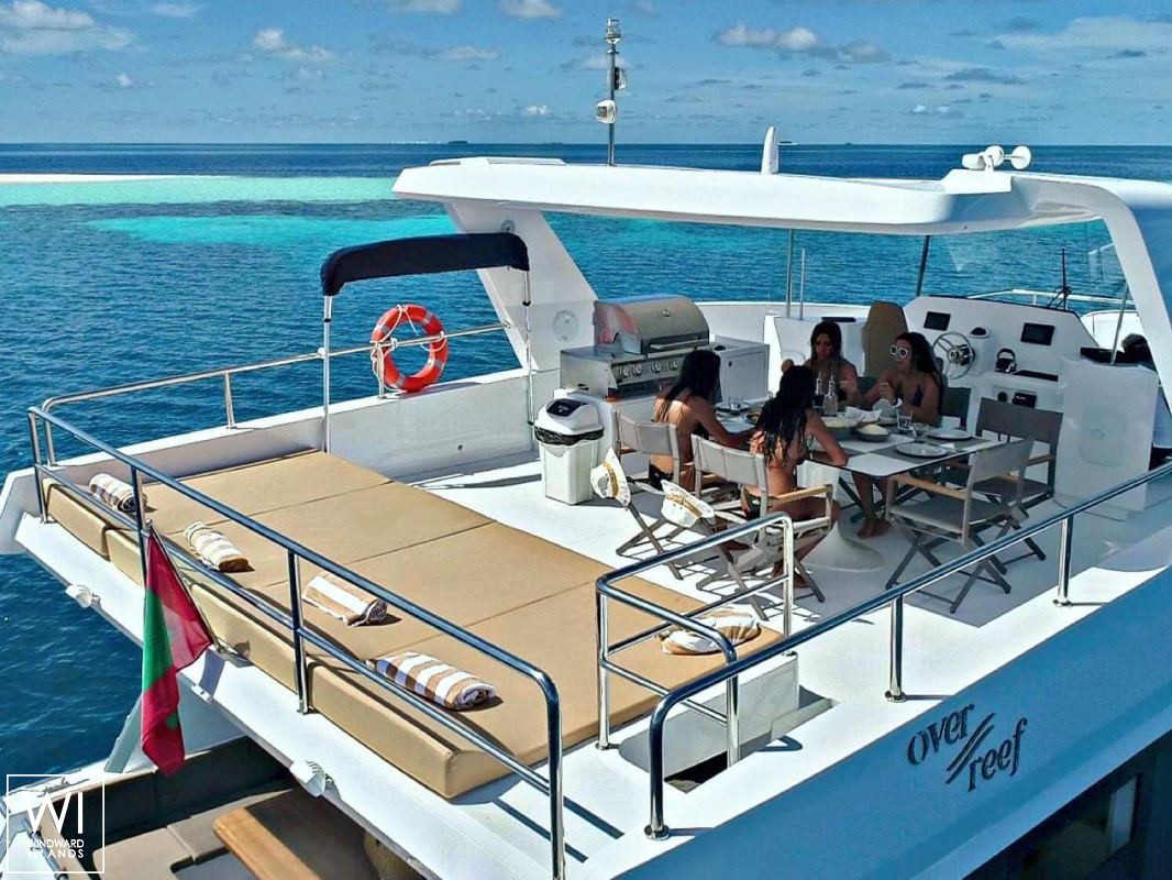 OVER REEF   Catamaran 54' Exterior 5