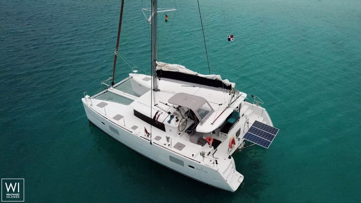XEM3  Lagoon Catamaran Lagoon 400 Exterior 4
