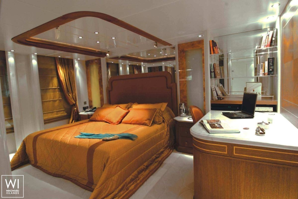 Elegant 007 (ex RM Elegant) Lamda Yacht 72M Interior 4