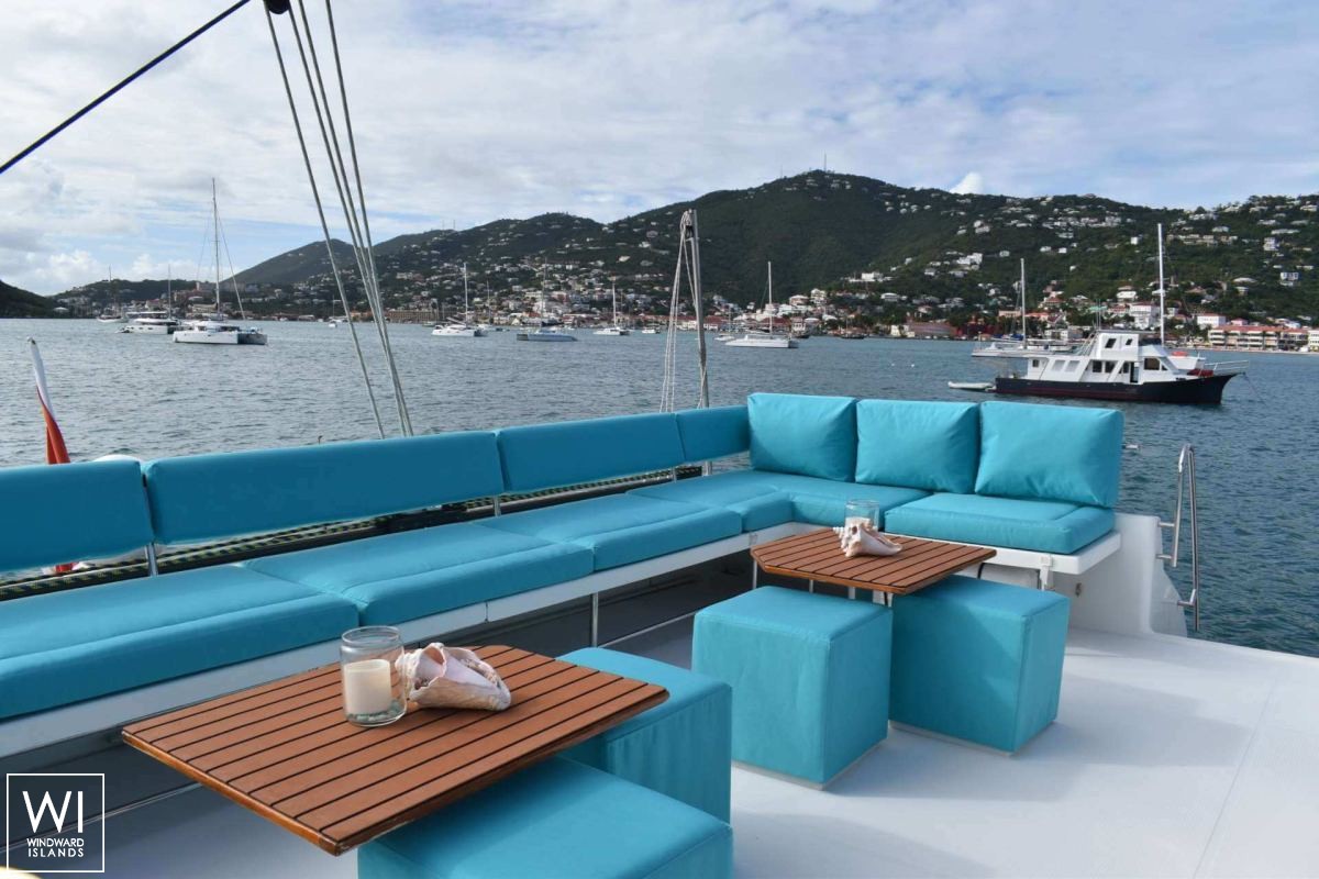 LIR  Fountaine Pajot Victoria 67' Exterior 12