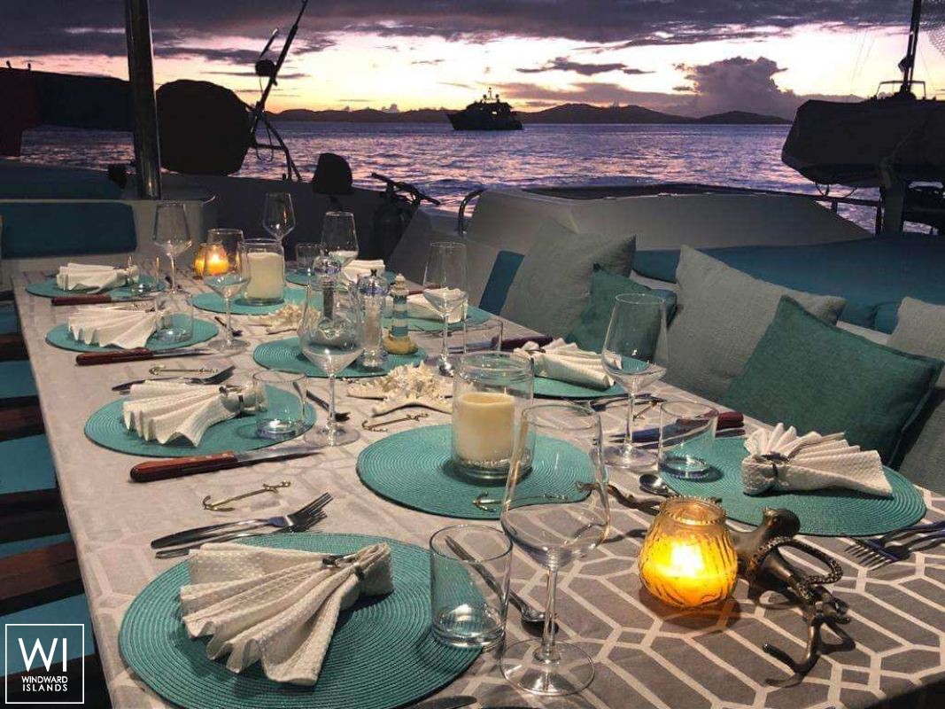 LIR  Fountaine Pajot Victoria 67' Interior 25