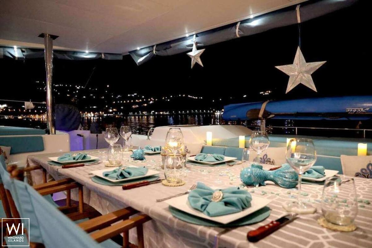 LIR  Fountaine Pajot Victoria 67' Interior 24