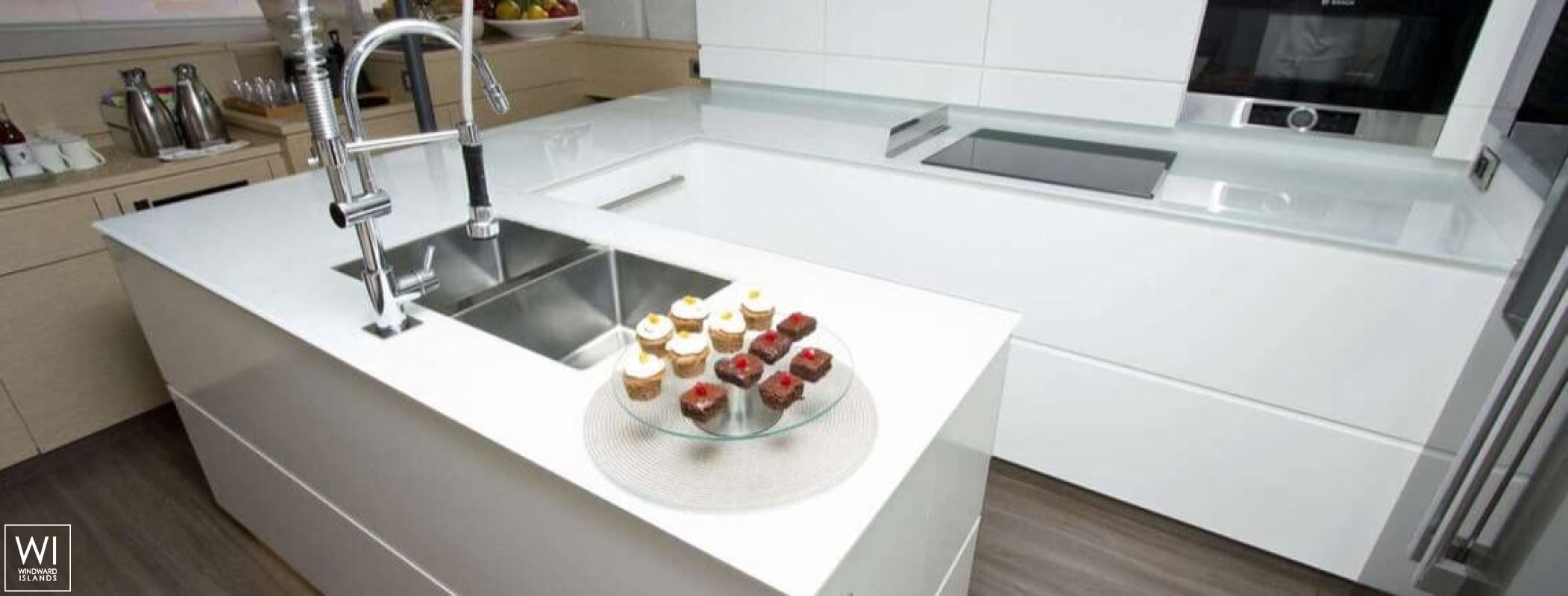 Nenne  Fountaine Pajot Victoria 67' Exterior 9