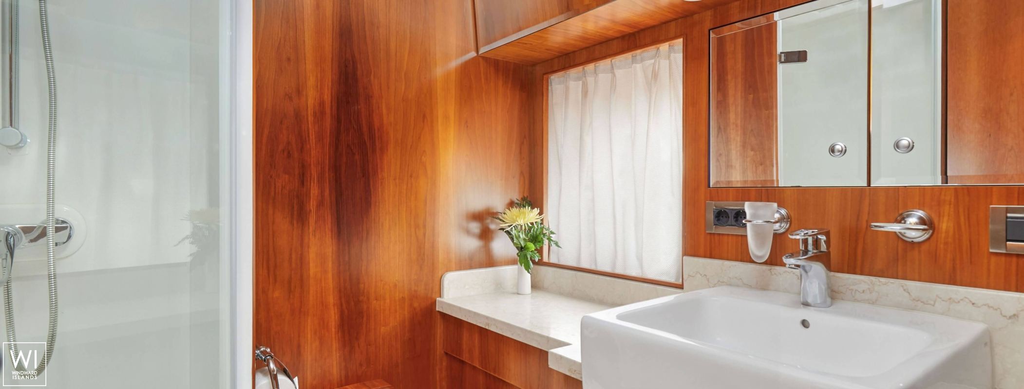 Annabel II  Horizon Horizon 97 Interior 28