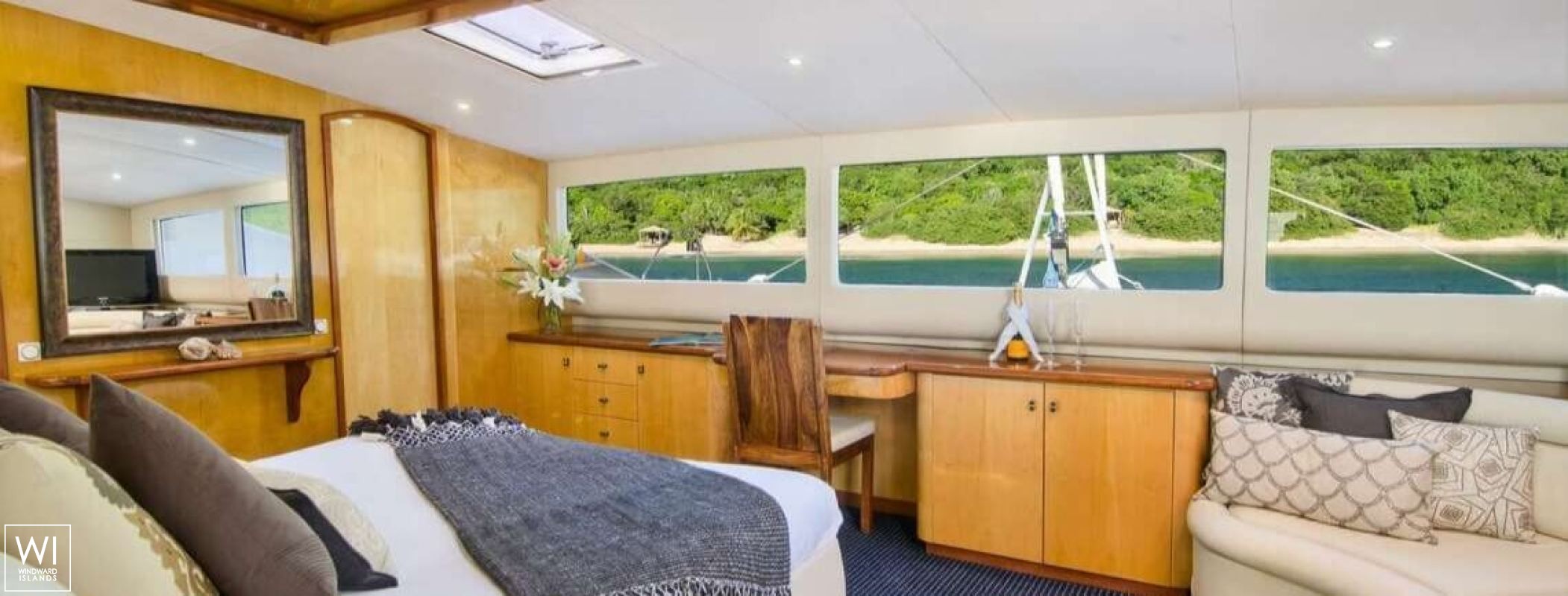 Zingara  Matrix Catamaran Silhouette 76' Interior 11