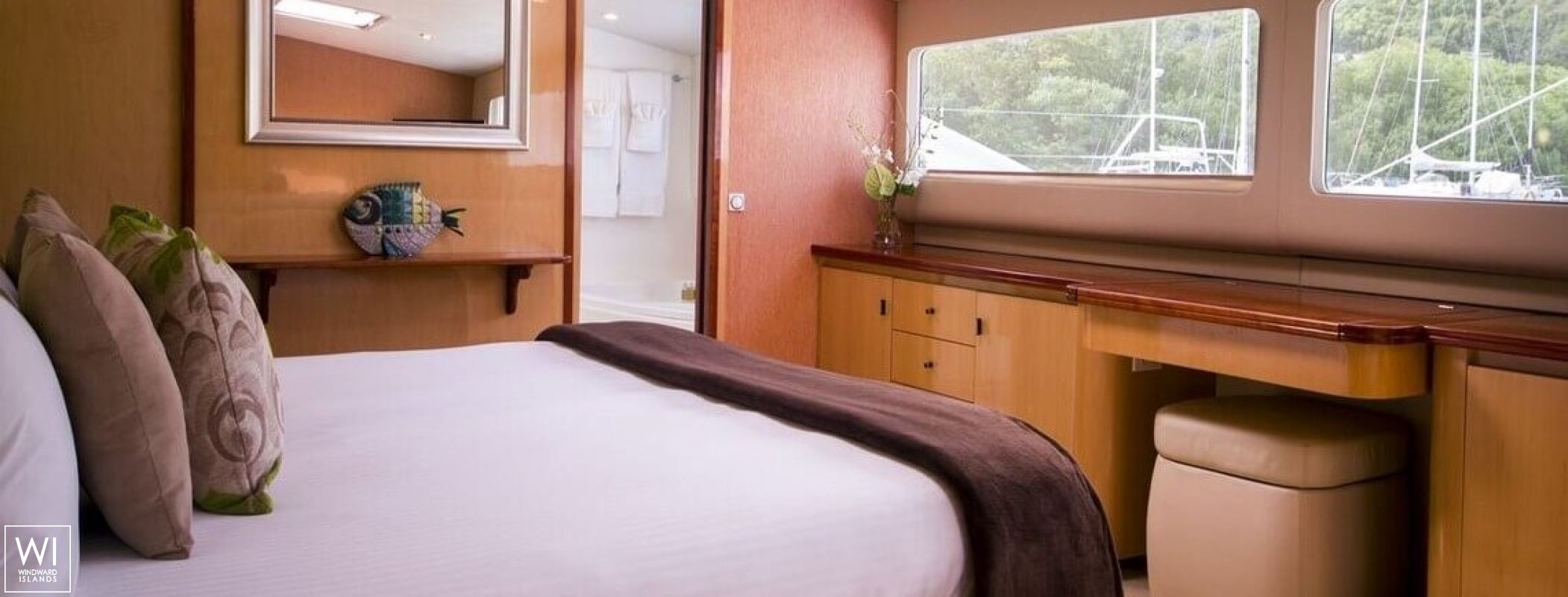 Kings Ransom  Matrix Catamaran Silhouette 76' Interior 18