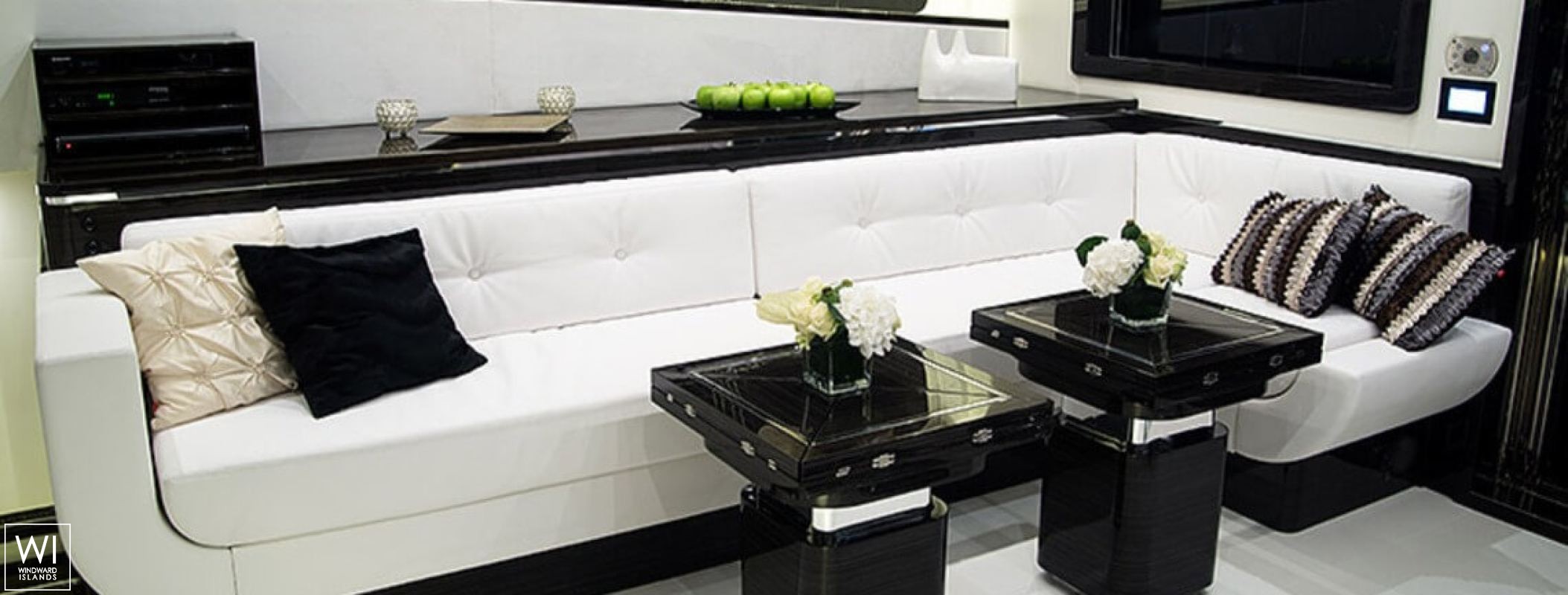 Clouds  Sunreef Yachts Power 70' Exterior 1