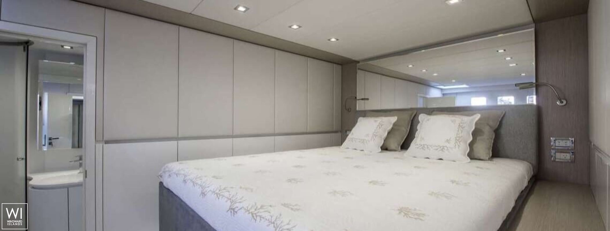 MOONDANCE (ex SKYLARK) Sunreef Yachts Power 70' Interior 1