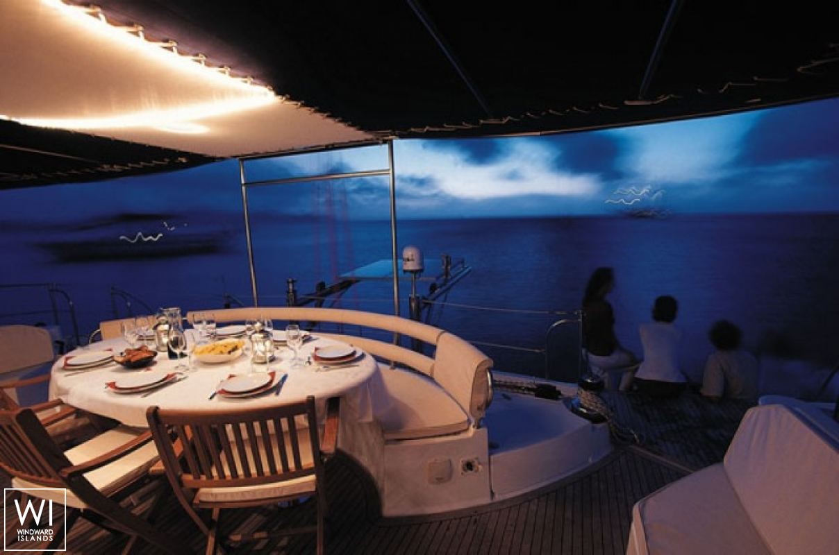 Eleuthera 60 Fountaine Pajot Exterior 3