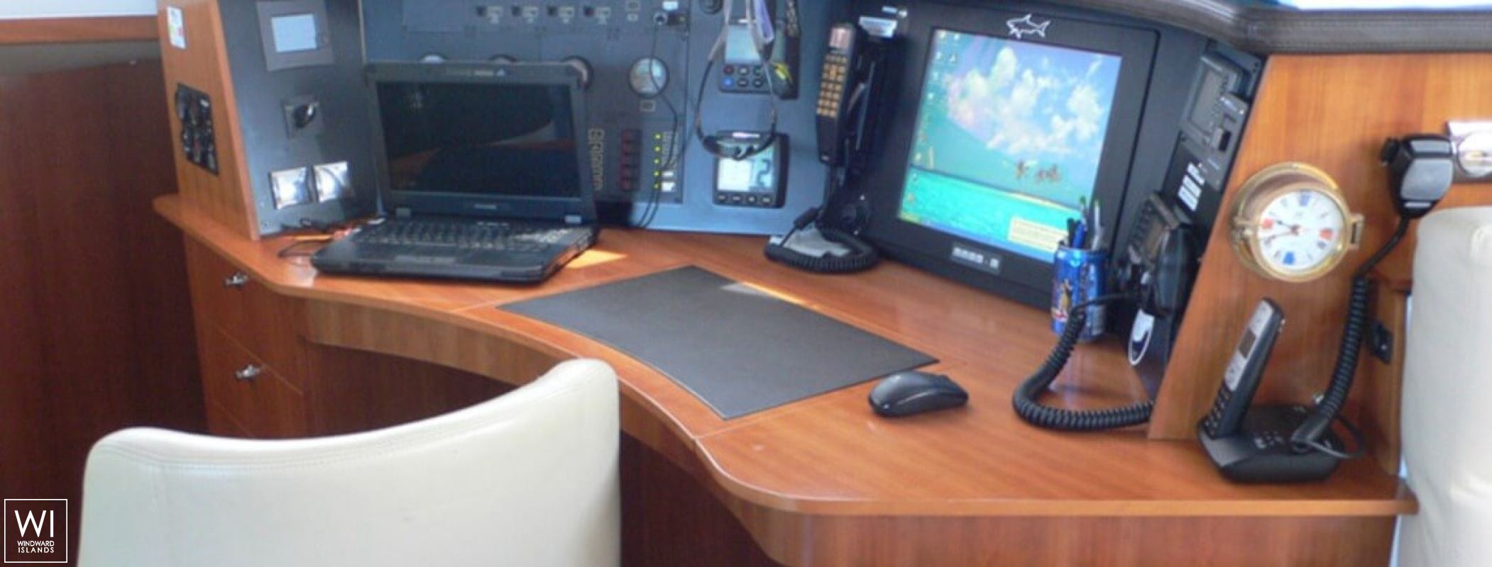 AQUA TIKI II  Fountaine Pajot Eleuthera 60 Interior 18