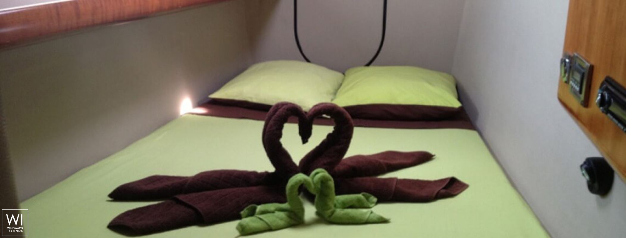 AQUA TIKI II  Fountaine Pajot Eleuthera 60 Interior 16