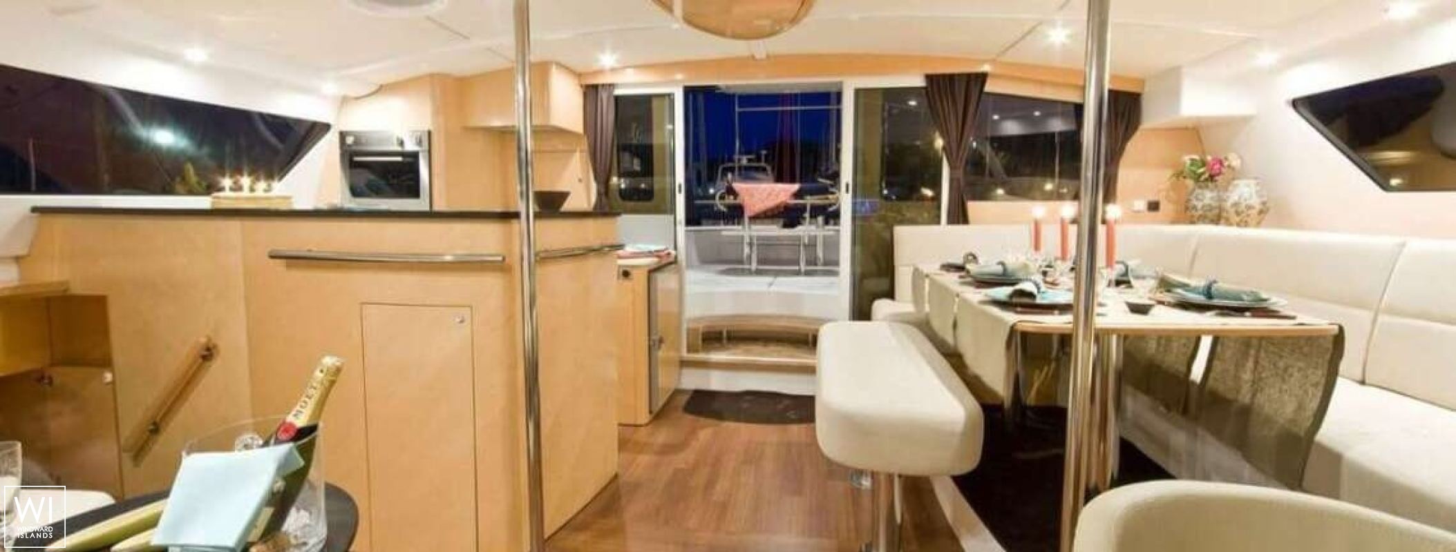 AQUA TIKI II  Fountaine Pajot Eleuthera 60 Interior 14