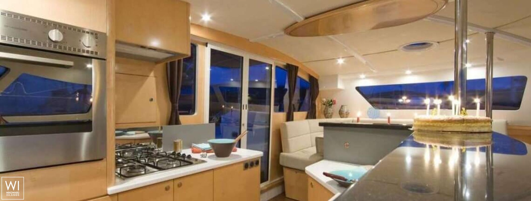 AQUA TIKI II  Fountaine Pajot Eleuthera 60 Interior 13