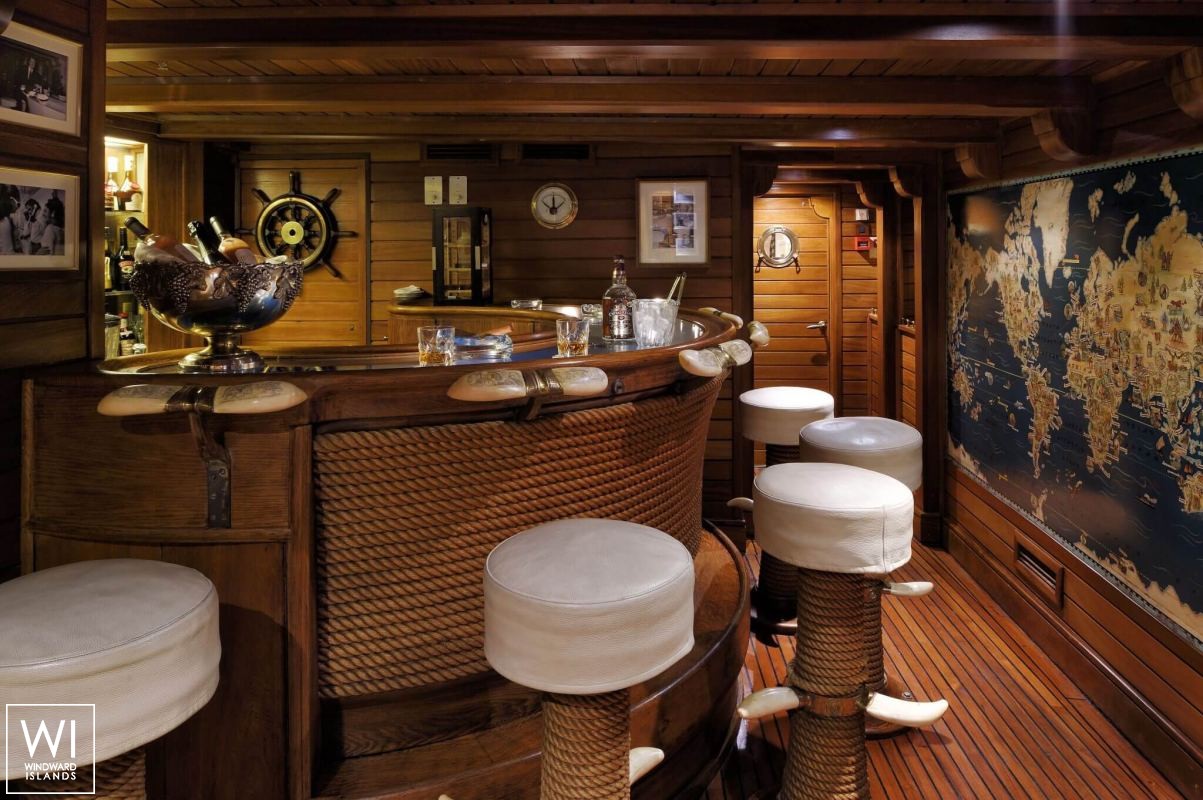 Christina O   Yacht 99M Interior 9