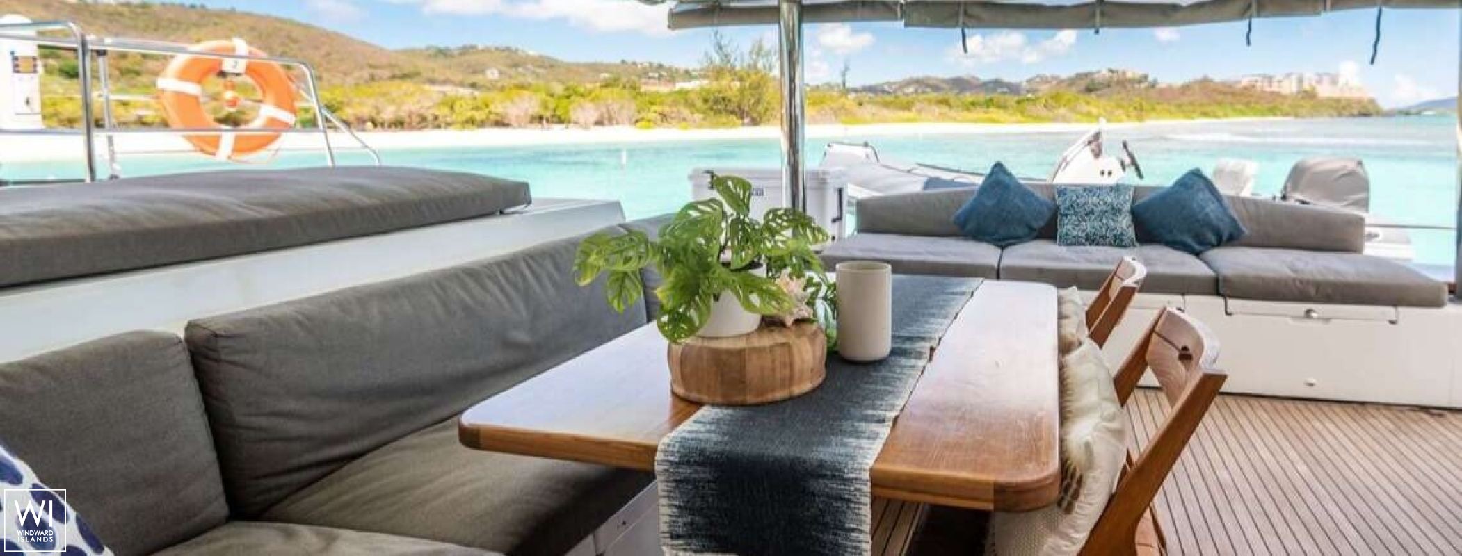 BLUEWINDS (ex Playtime) Lagoon Catamaran Lagoon 560 Exterior 3