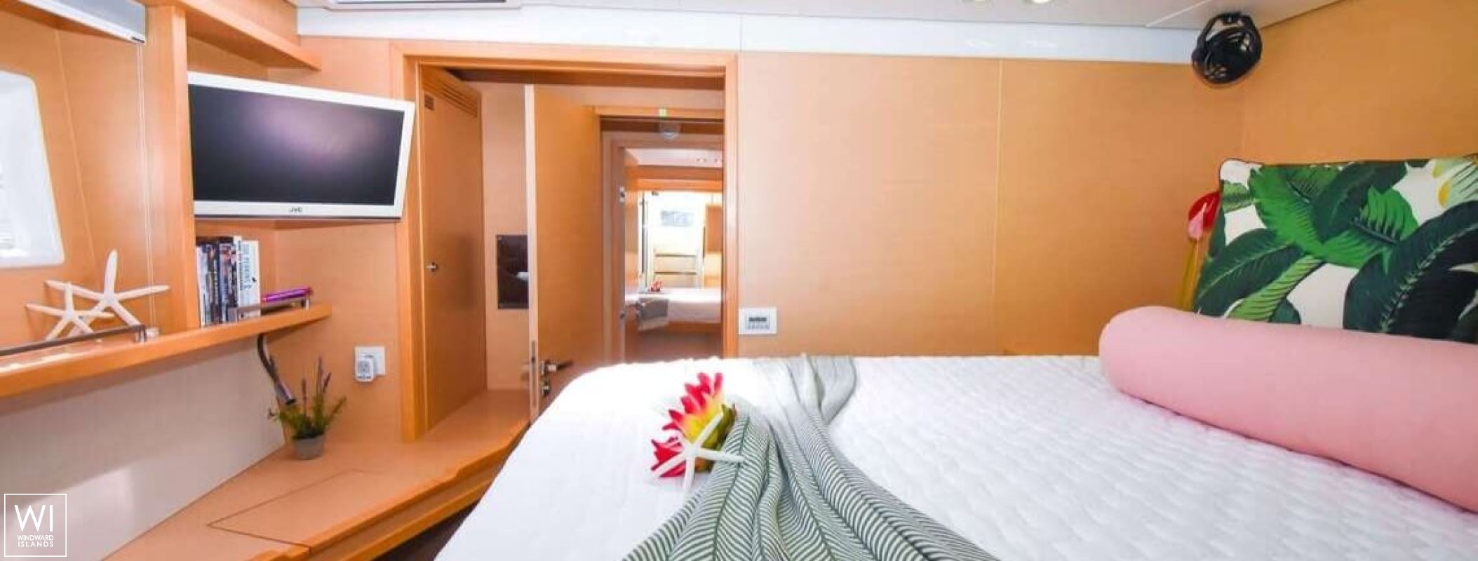 ALTESSE  Lagoon Catamaran Lagoon 560 Interior 12