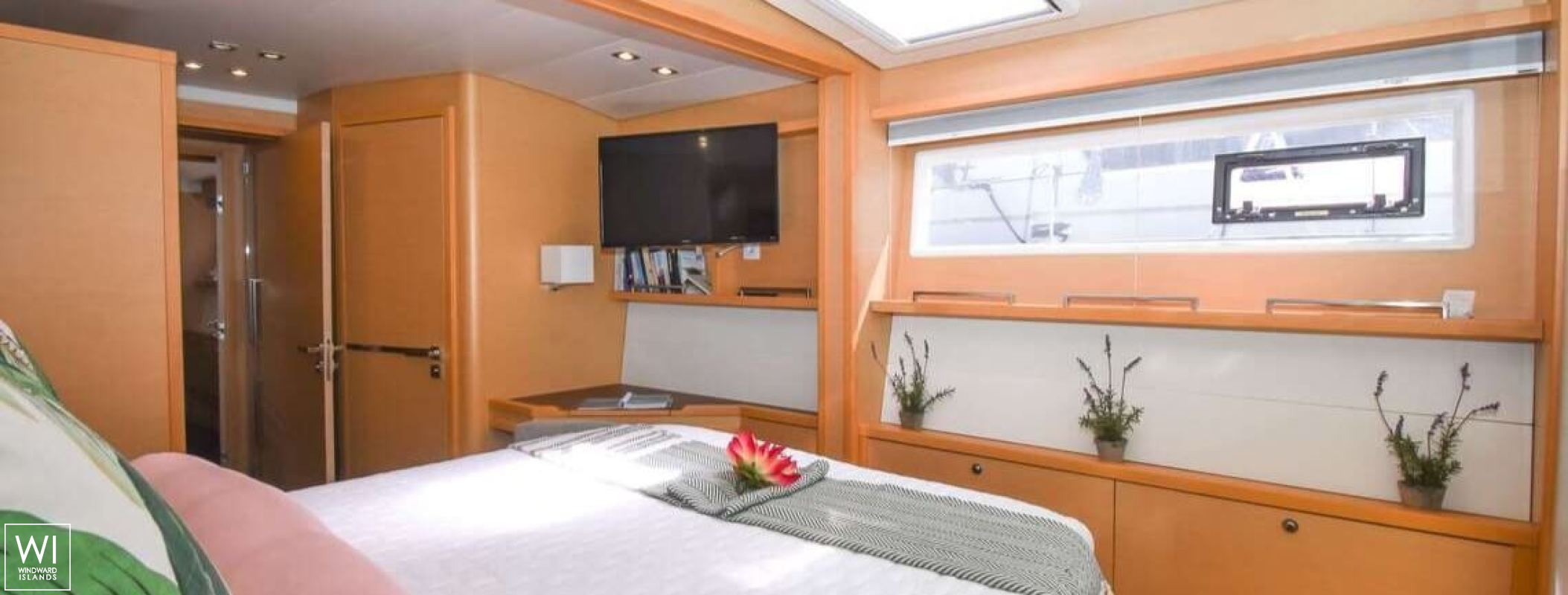 ALTESSE  Lagoon Catamaran Lagoon 560 Interior 15