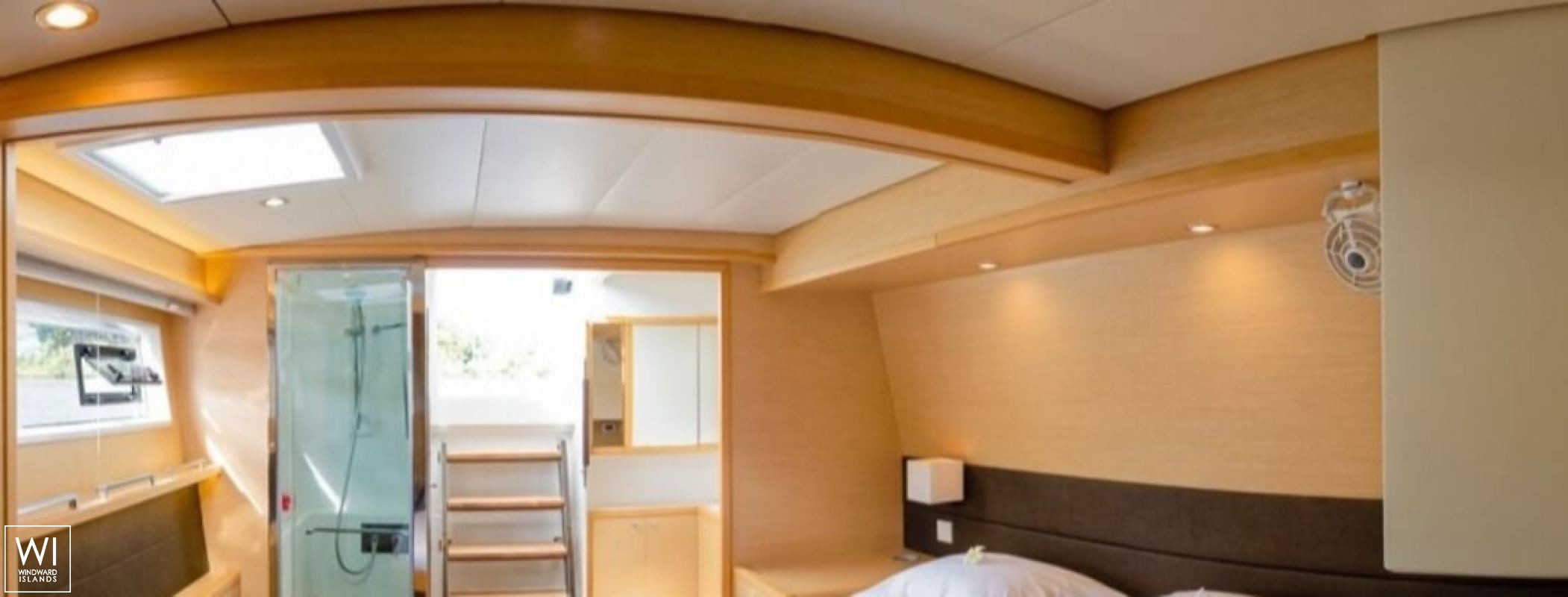 Diva  Lagoon Catamaran Lagoon 560 Interior 4