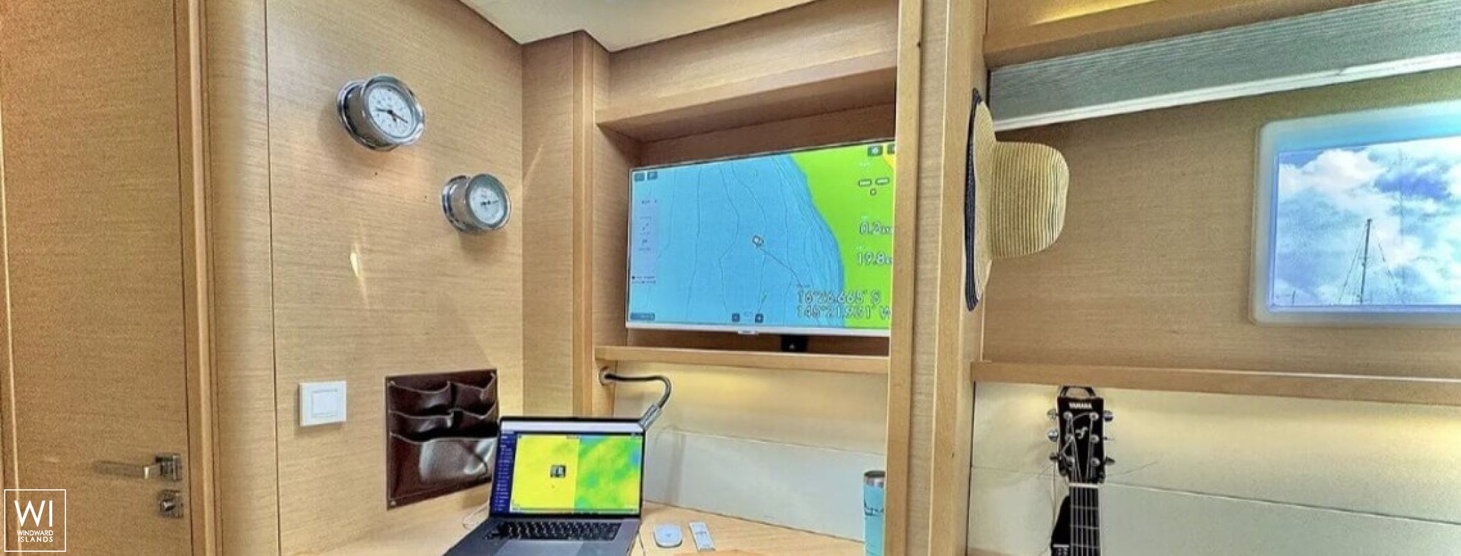 4X  Lagoon Catamaran Lagoon 560 Interior 17