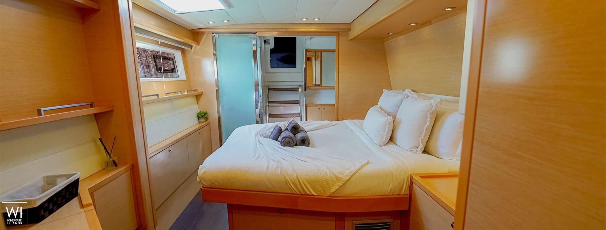 WHISPERS II  Lagoon Catamaran Lagoon 560 Interior 1