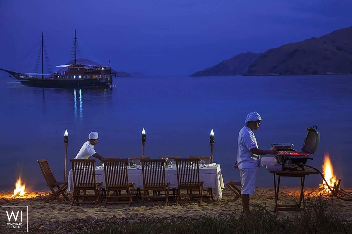 Samata   Ketch  42M Interior 10