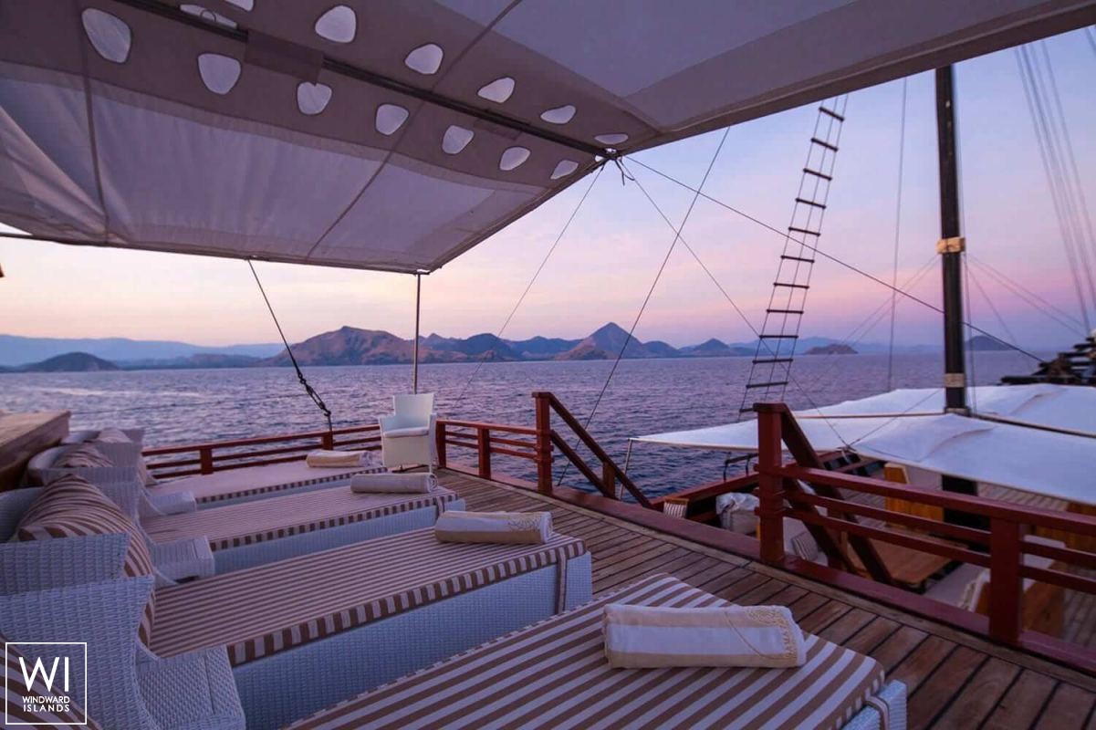 Samata   Ketch  42M Interior 18