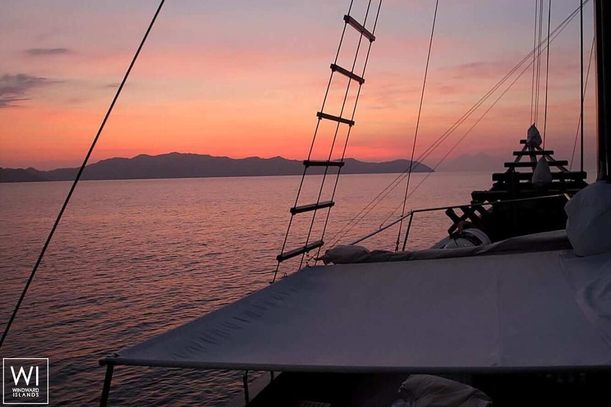 Samata   Ketch  42M Interior 19