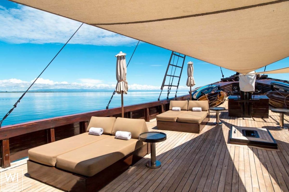 Alila Purnama   Yacht 46M Interior 11