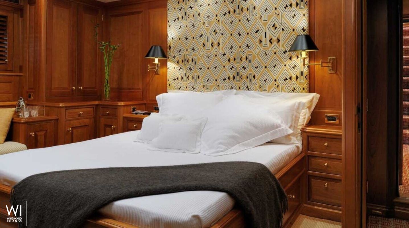 Drumbeat (ex Salperton) Alloy Yachts Sloop 53M Interior 9