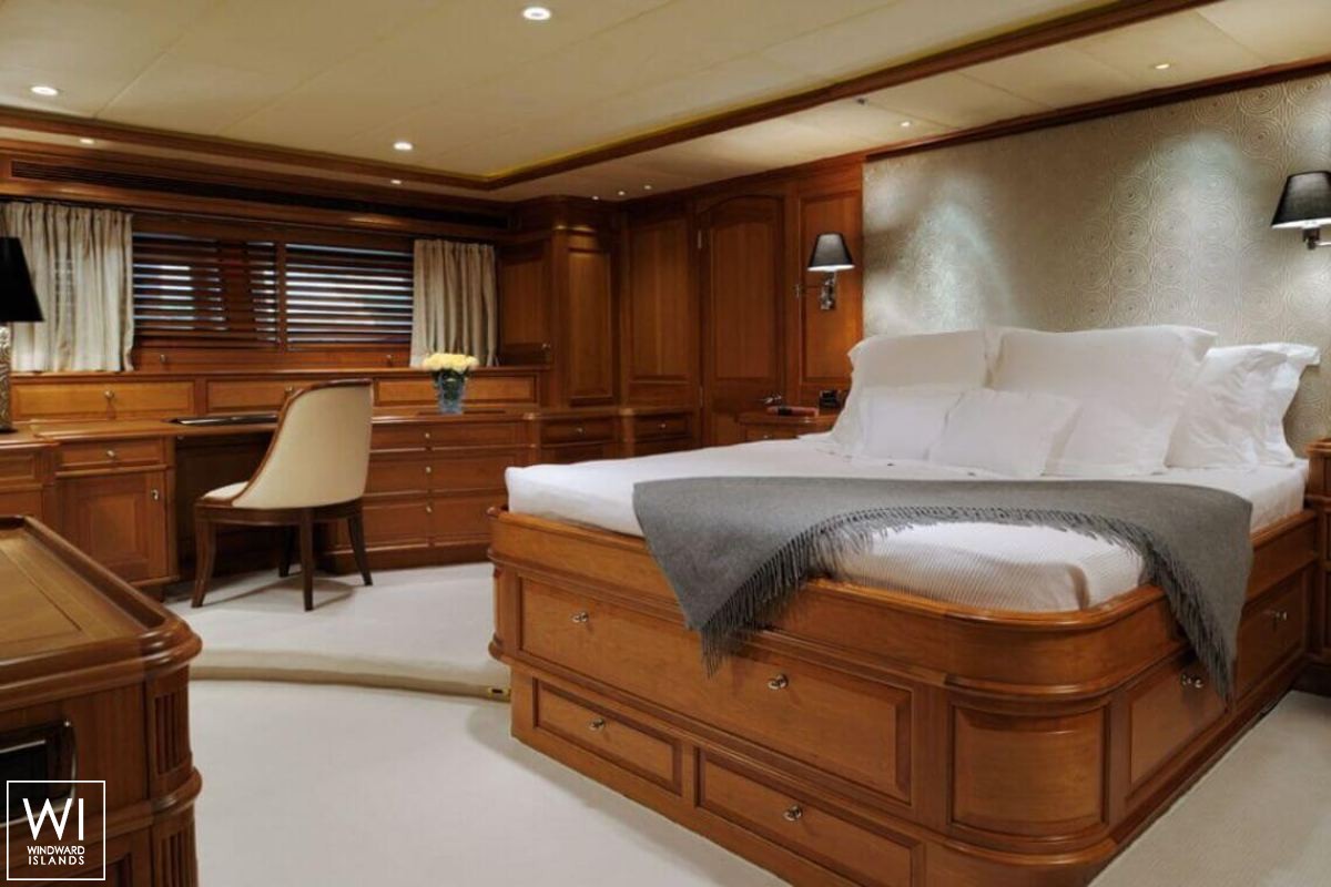 Drumbeat (ex Salperton) Alloy Yachts Sloop 53M Interior 8