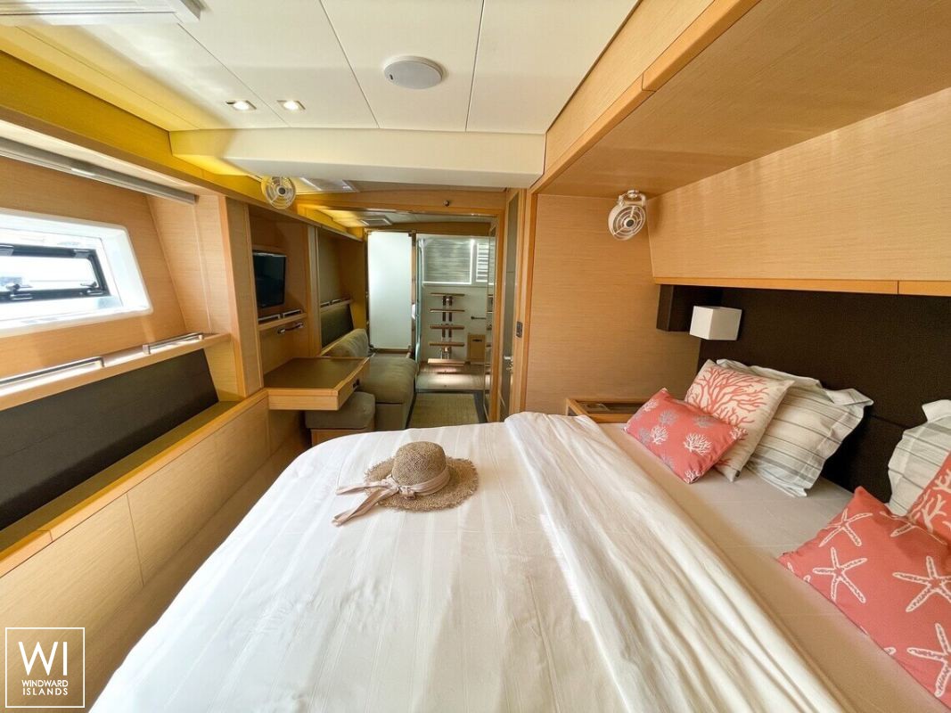 Six Degrees  Lagoon Catamaran Lagoon 620 Interior 14