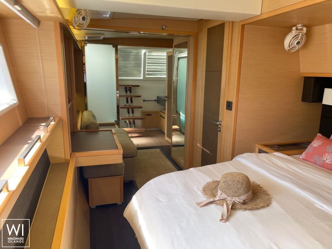 Six Degrees  Lagoon Catamaran Lagoon 620 Interior 15