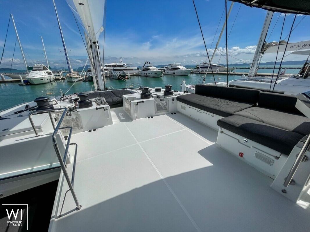 Six Degrees  Lagoon Catamaran Lagoon 620 Exterior 9