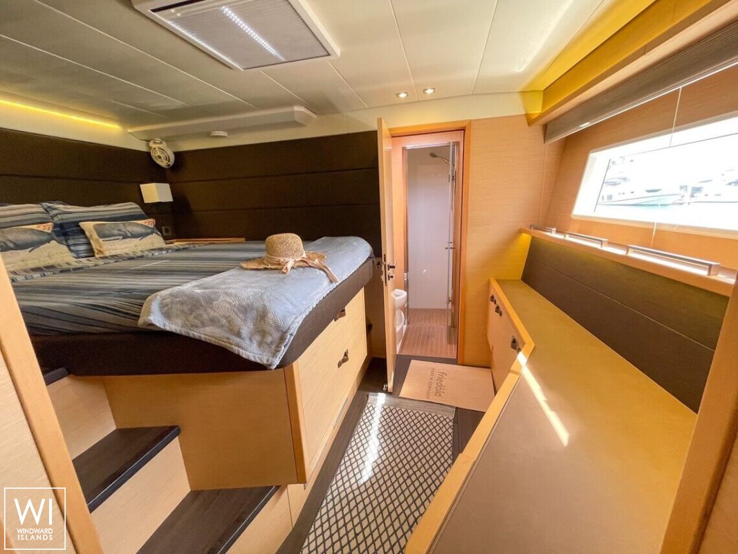 Six Degrees  Lagoon Catamaran Lagoon 620 Interior 13