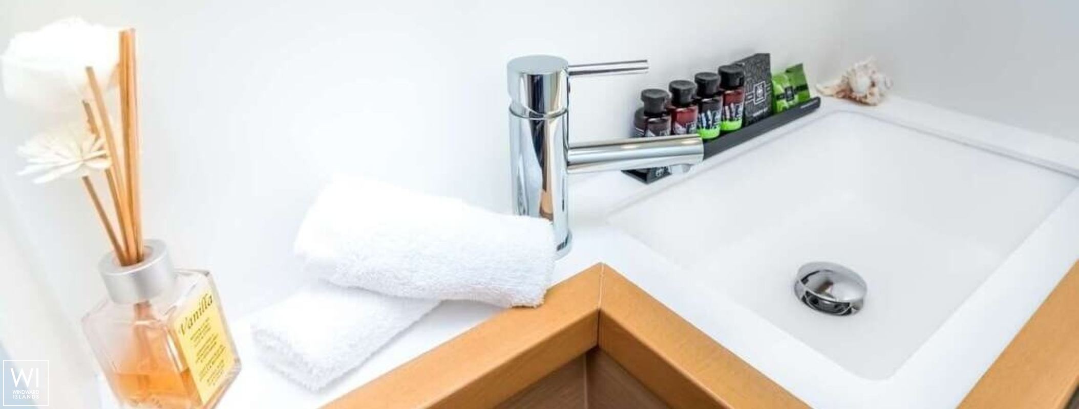 SELENE  Lagoon Catamaran Lagoon 620 Interior 12