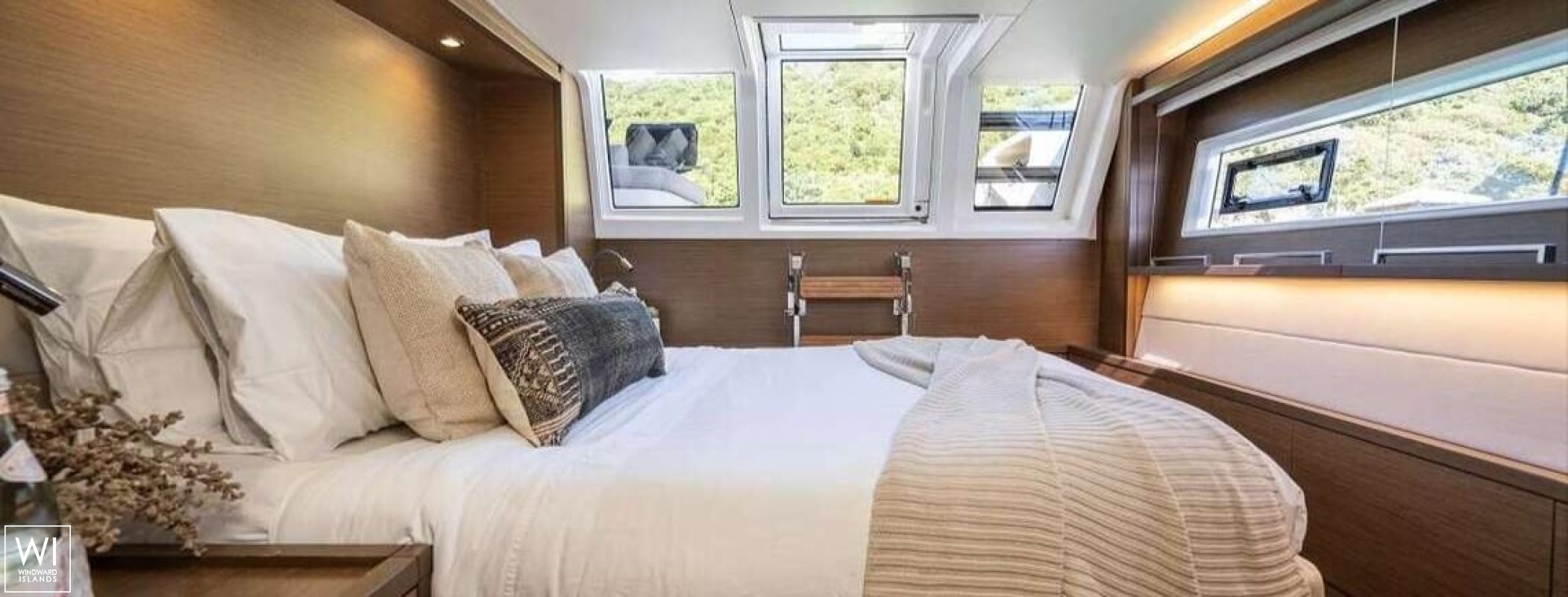 DRAGONFLY  Lagoon Catamaran Lagoon 620 Interior 12