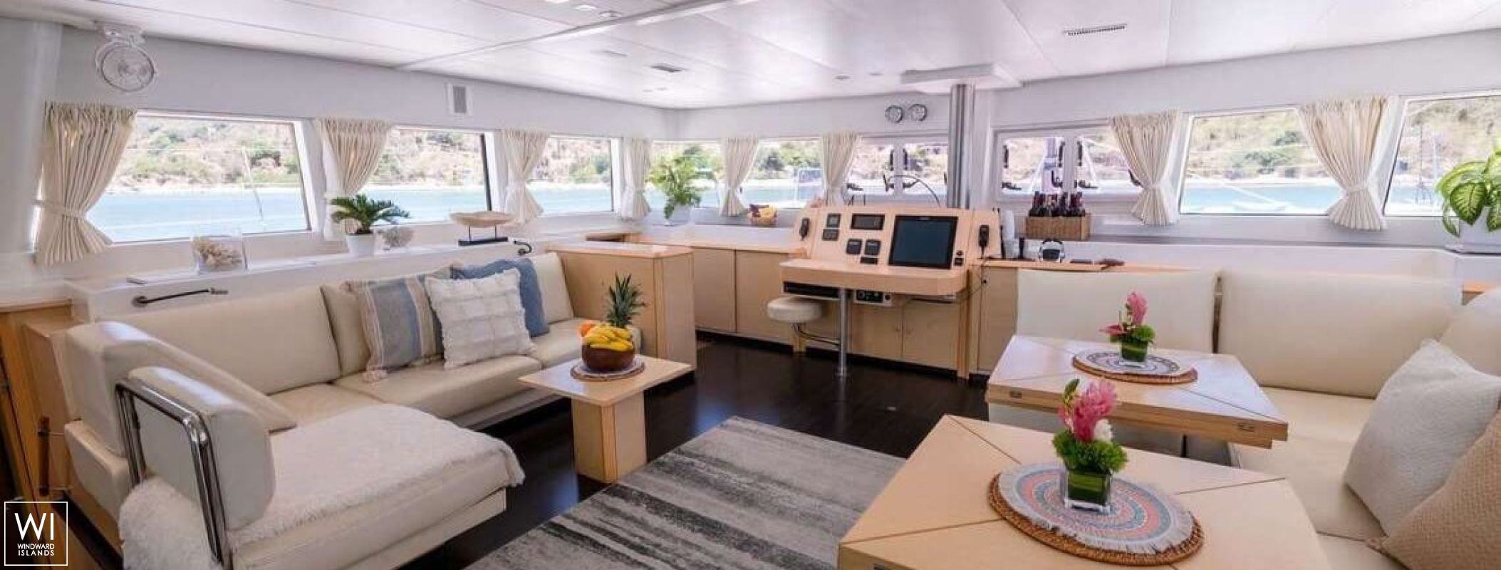 Sip Sip  Lagoon Catamaran Lagoon 620 Interior 1