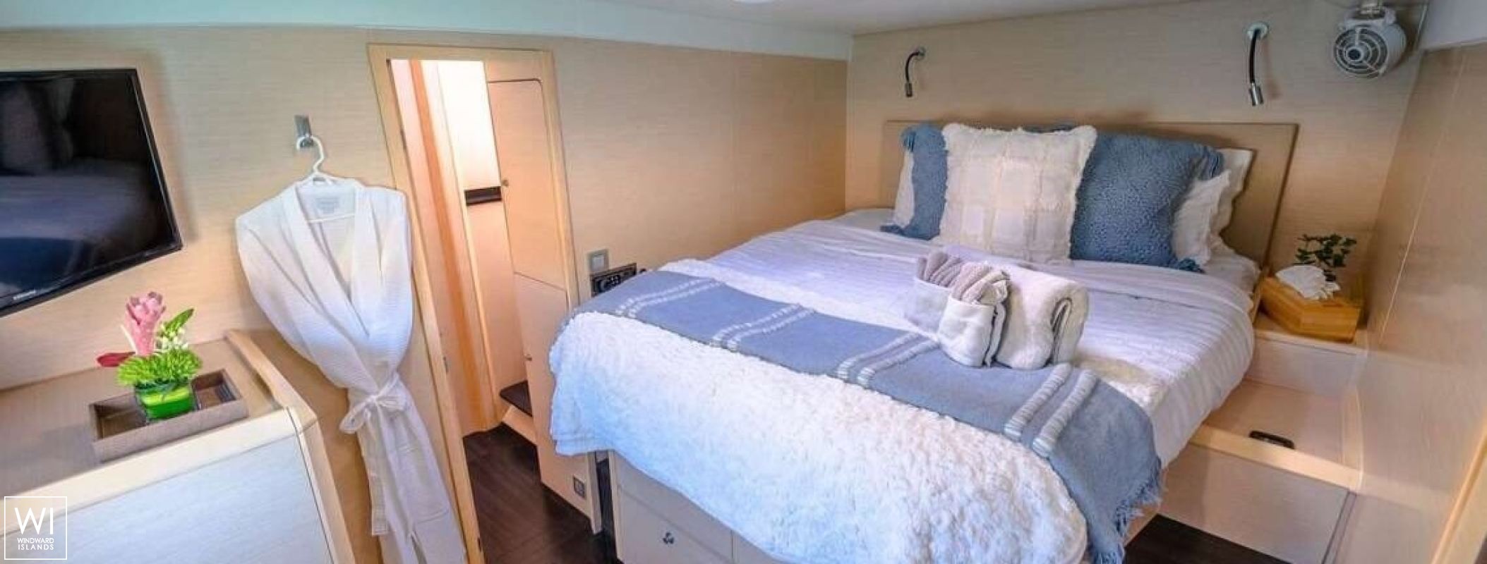 Sip Sip  Lagoon Catamaran Lagoon 620 Interior 1