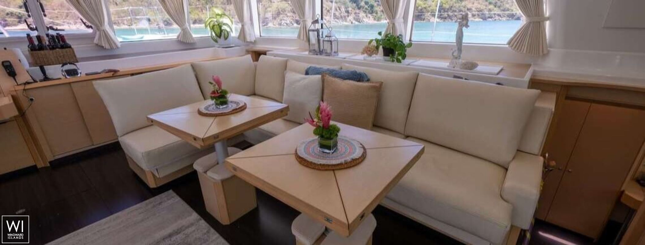 Sip Sip  Lagoon Catamaran Lagoon 620 Interior 1